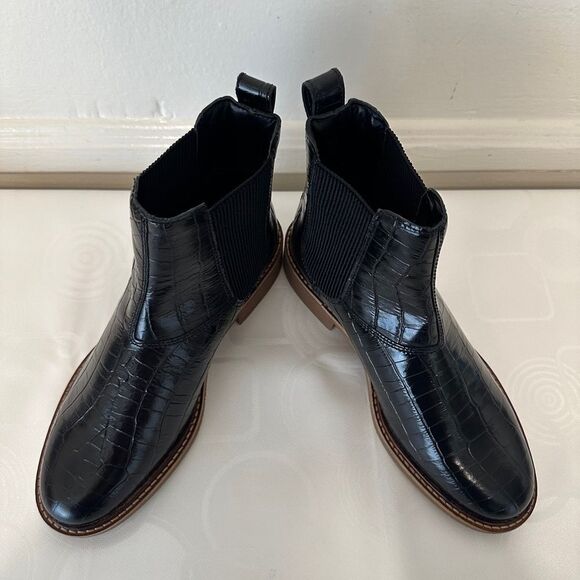 Clark’s Black Crocodile Pattern leather Ankle  Boots size 6 1/5 and 7 1/5 new - Picture 4 of 11